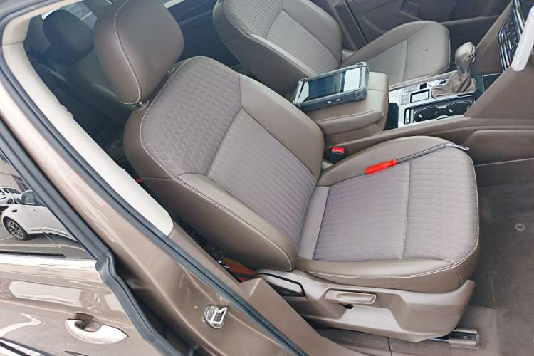 Used Volkswagen Viloran 2020 330TSI Business Edition
