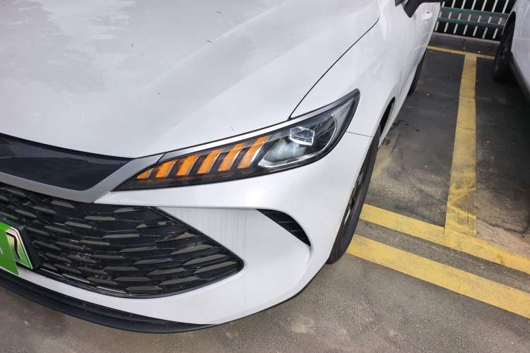 Used BYD Qin PLUS 2025 DM-i Smart Drive 55KM Leading Model
