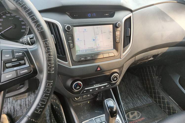 Used Hyundai ix25 2015 1.6L Automatic Two-Wheel-Drive Deluxe DLX Model