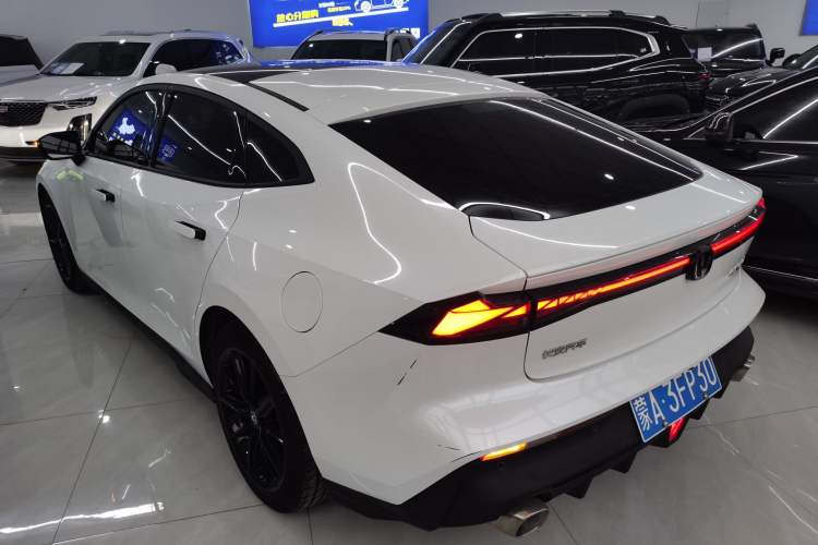 Used Changan UNI-V 2023 1.5T Prestige Model