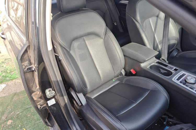 Used Roewe i6 New Energy 2017 45T Hybrid Connect & Smart Enjoyment Edition
