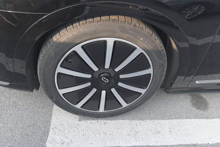 Used Hima AITO M9 2024 Range-Extended Ultra Version 52 kWh 5-Seater Model