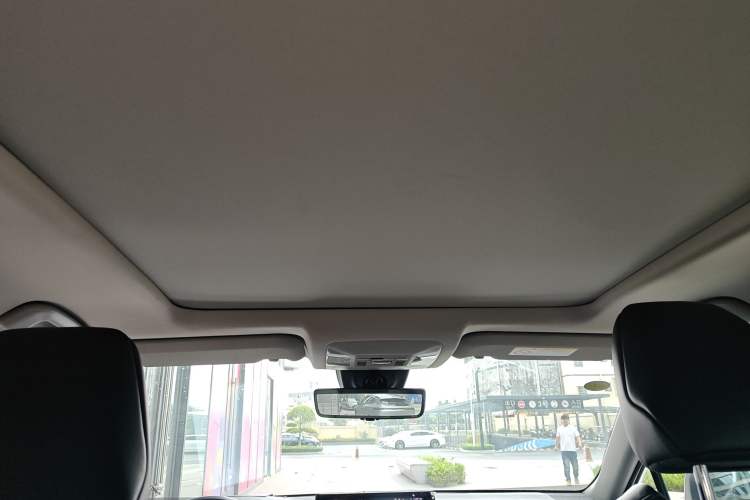 Used Toyota Wildlander 2023 Dual-Motor 2.5L E-CVT Four-Wheel Drive Prestige Edition
