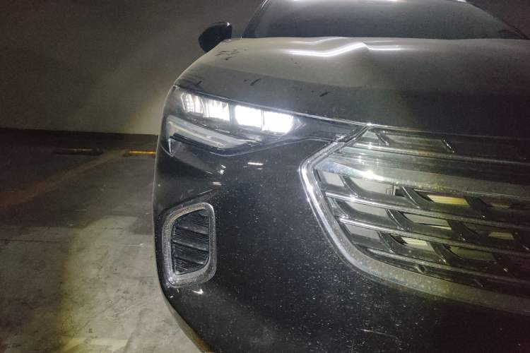 Used Buick Envision 2022 Encore S 552T Two-Wheel-Drive Luxury Model
