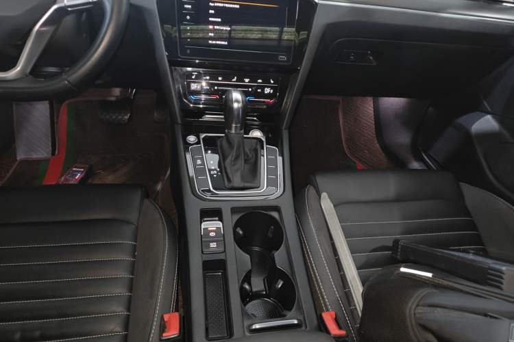 Used Volkswagen Magotan 2020 330TSI DSG Leading Model
