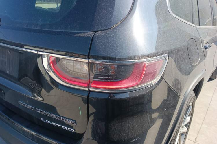 Used  Grand Commander 2018 2.0T Four-Wheel Drive Prestige Edition China V