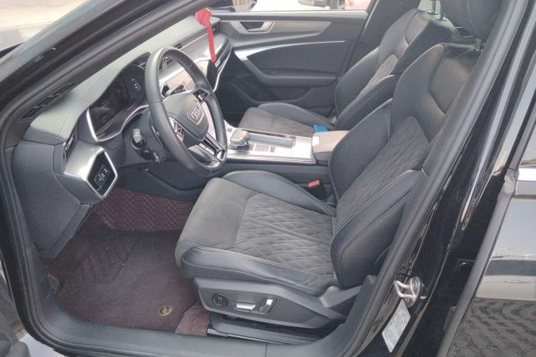 Used Audi A6L 2023 40 TFSI Luxury Dynamic Model
