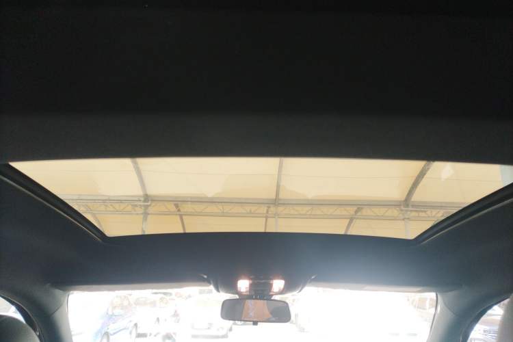 Used Mercedes-Benz A-Class 2022 Second Facelift A 200 L Sport Sedan Fashion Version
