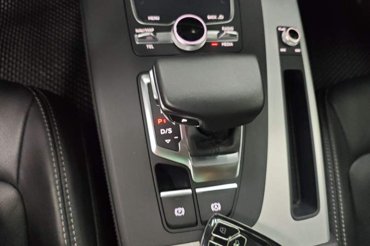 Used Audi Q5L 2020 Updated 40 TFSI Prestige Fashion Edition