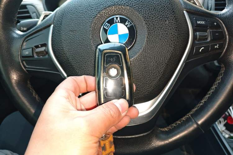 Used BMW 3 Series 2013 Facelifted 320Li Luxury Design Package