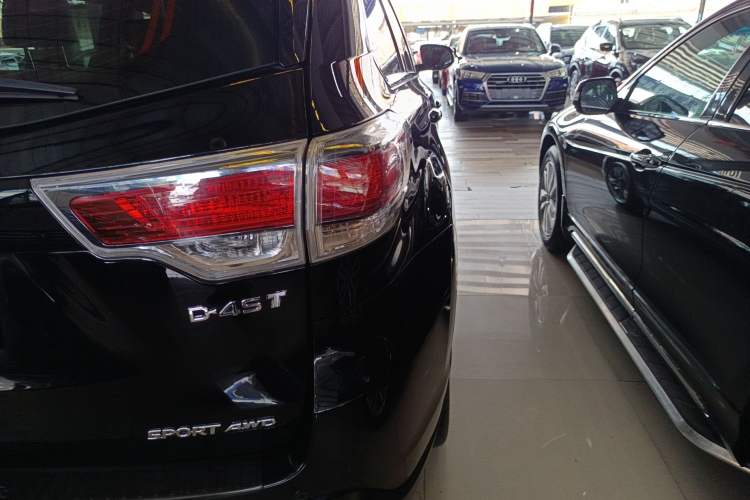 Used Toyota Highlander 2017 2.0T Four-Wheel Drive Luxury Edition 7 Seats
