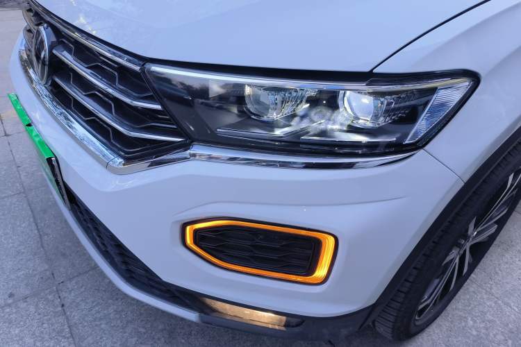 Used Volkswagen T-ROC 2021 280TSI DSG Two-Wheel Drive Comfort Connect Edition
