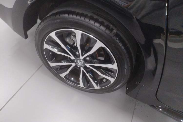 Used Toyota Levin 2022 Dual-Motor 1.8H E-CVT Sport Edition
