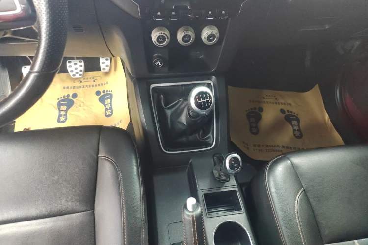 Used  BJ40 2018 40L 2.0T Manual Diesel Four-Wheel Drive Prestige Edition
