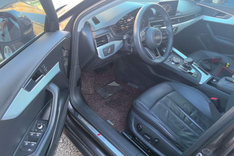 Used Audi A4L 2018 30th Anniversary Edition 40 TFSI Fashion Model