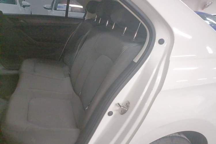 Used Volkswagen Jetta 2017 1.5L Automatic Fashion Model
