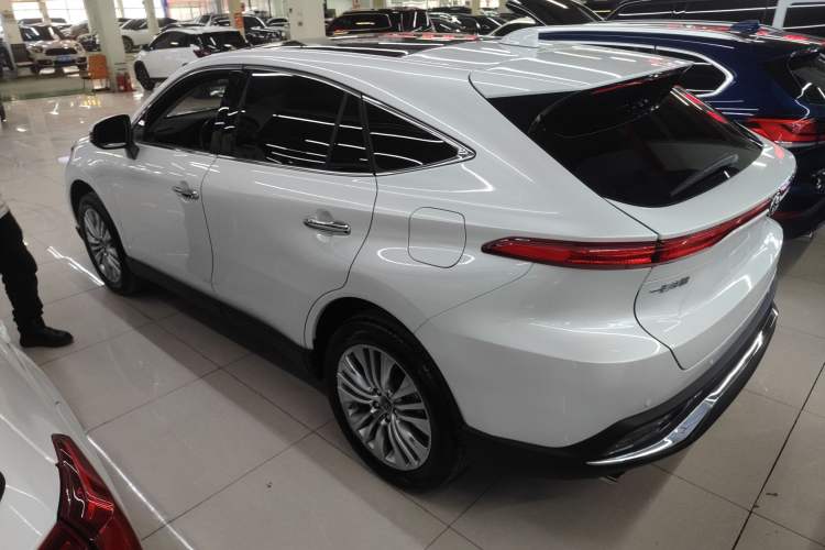 Used Toyota Harrier 2023 2.0L CVT Two-Wheel Drive Deluxe Edition