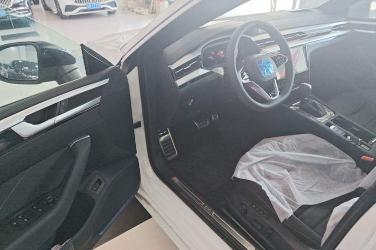 Used Volkswagen FAW-Volkswagen CC 2024 380TSI Striking All-Encompassing Edition
