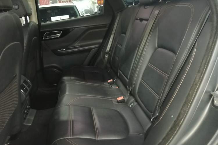 Used Jaguar F-PACE 2020 2.0T Urban Deluxe Edition
