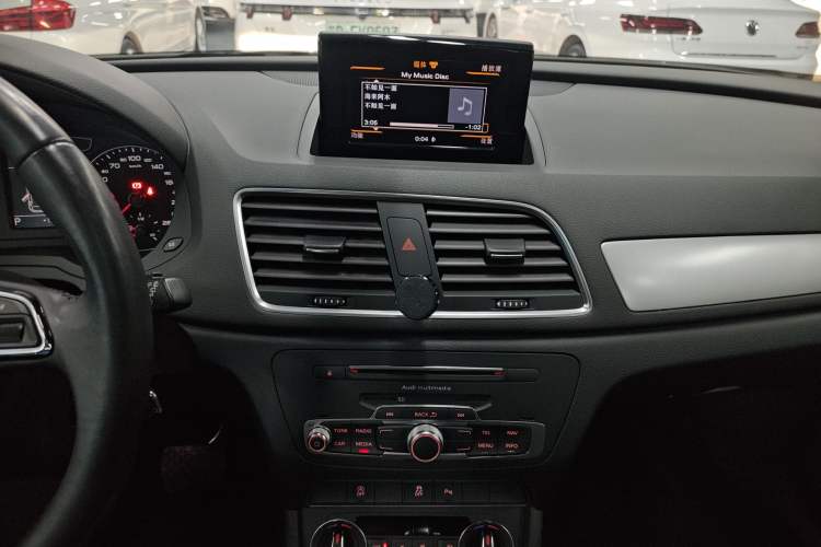 Used Audi Q3 2017 30 TFSI Fashion Model
