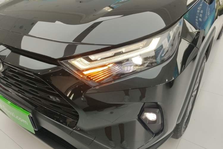 Used Toyota RAV4 2023 2.0L CVT Two-Wheel Drive Fashion Plus Edition
