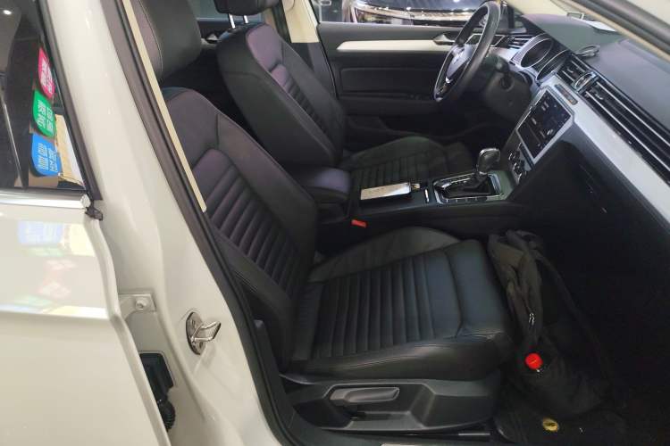 Used Volkswagen Variant 2018 380TSI Two-Wheel Drive Comfort Edition
