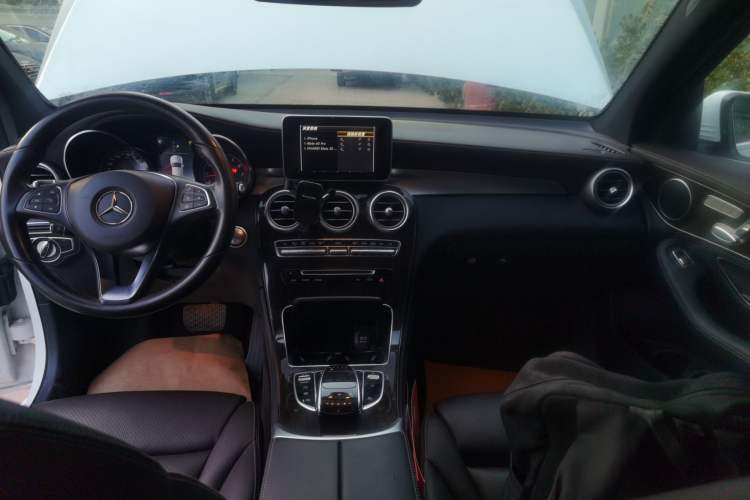 Used Mercedes-Benz GLC 2019 GLC 260 L 4MATIC Dynamic Model