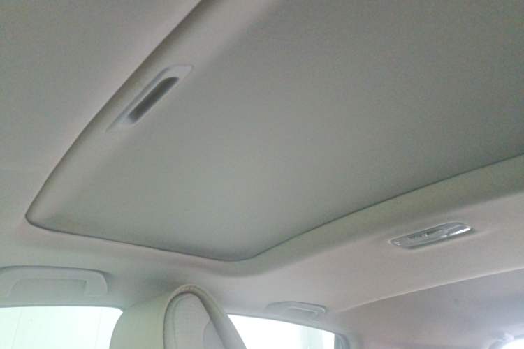 Used Honda CR-V 2016 2.0L two-wheel drive Urban Edition