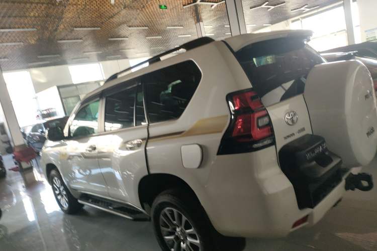 Used Toyota Prado 2018 3.5L Automatic VX NAVI with Rear-Mounted Spare Tire
