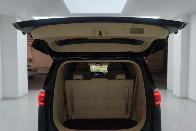 Used Buick GL8 2023 ES Lu Zun Deluxe Model
