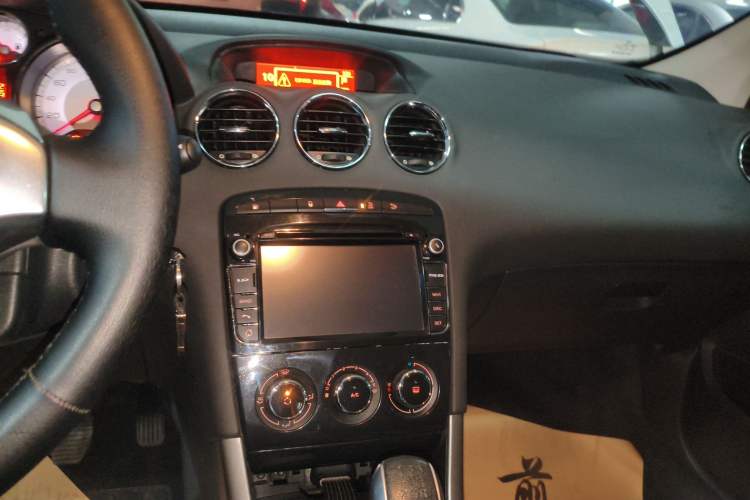 Used Peugeot 408 2013 1.6L Manual Comfort Edition