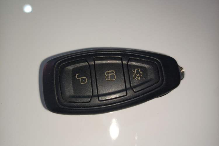 Used Ford Kuga 2017 EcoBoost 180 Two-Wheel-Drive Luxury Wing Edition
