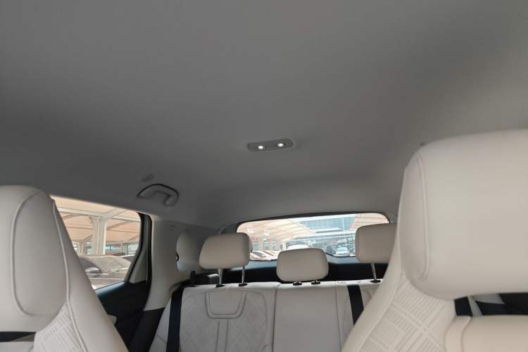 Used BYD Yuan UP 2025 Intelligent Driving Version 401 km Leading Edition