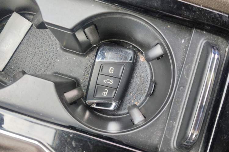 Used Volkswagen Viloran 2020 330TSI Business Edition
