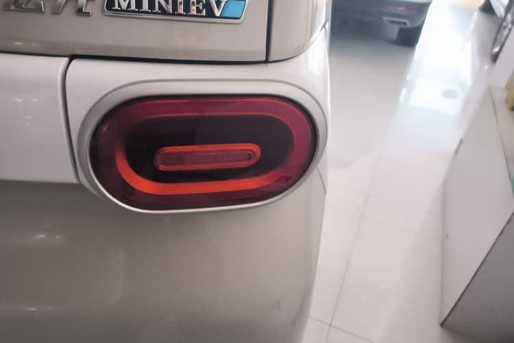 Used Wuling Hongguang MINIEV 2024 3rd Generation 215km Youth Edition