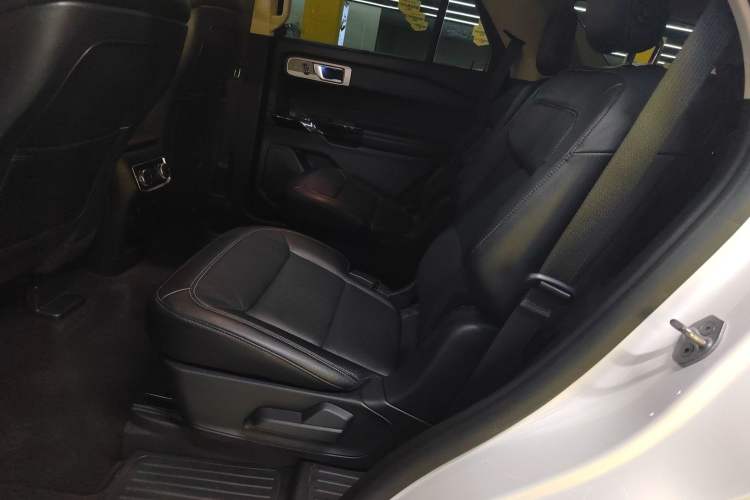 Used Ford Explorer 2020 EcoBoost 285 4x4 Titanium Edition 6 Seats
