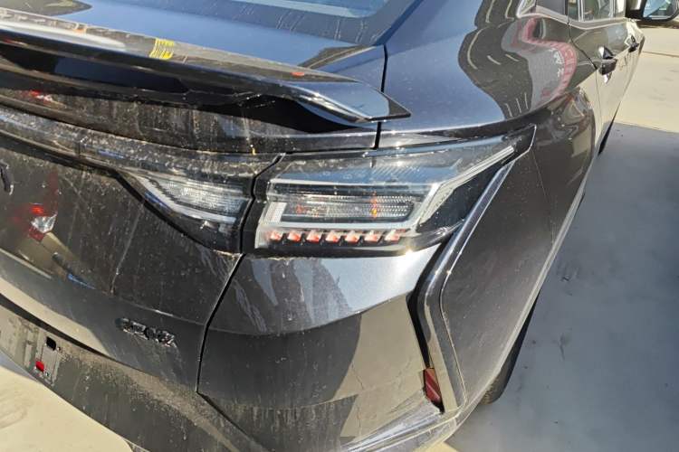 Used Dongfeng Aeolus Yixuan 2024 1.5L Automatic JingSu Edition
