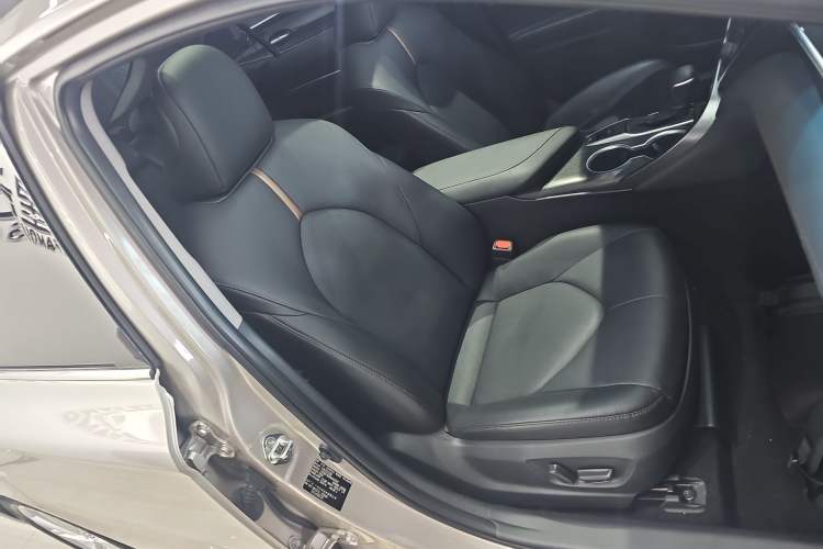 Used Toyota Camry 2021 2.0G Luxury Edition