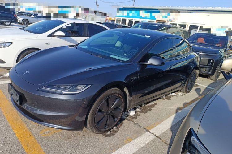 Used Tesla Model 3 2023 Long-Range All-Wheel-Drive Version
