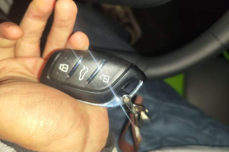 Used Roewe Clever 2021 302 km New Four-Seater Super-Efficient Version
