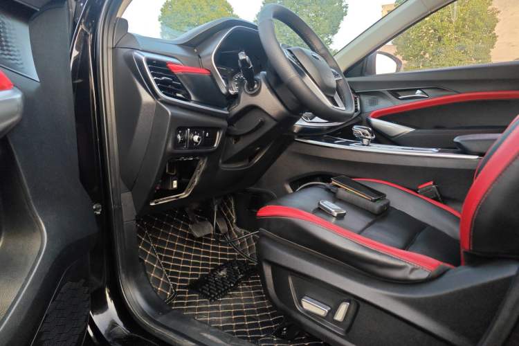 Used SOL X8 2021 300T DCT Prestige Smart Connectivity Edition 5-seater
