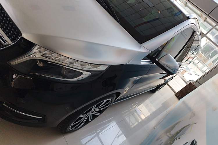 Used Mercedes-Benz V-Class 2018 V 260 L Prestige Extended Version China VI