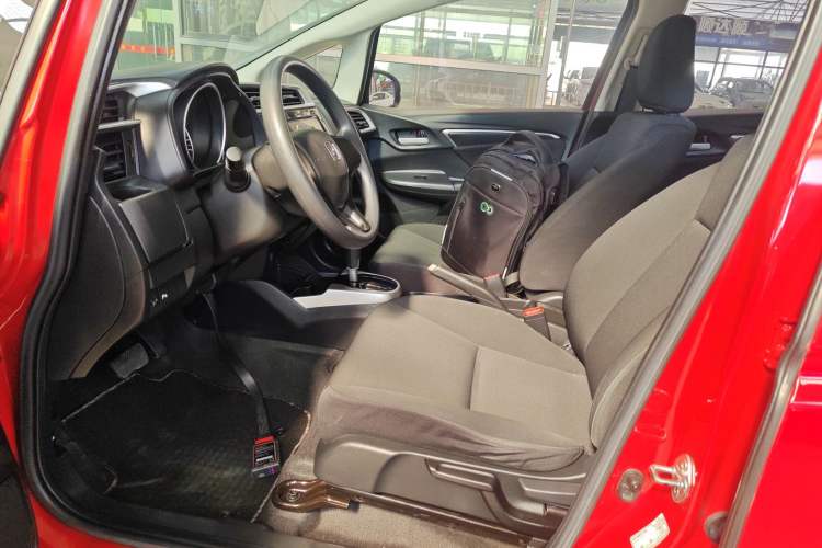 Used Honda Fit 2016 1.5L SE CVT Fashion Model
