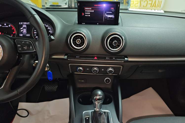 Used Audi A3 2018 30th Anniversary Edition Sportback 35 TFSI Ambition Model
