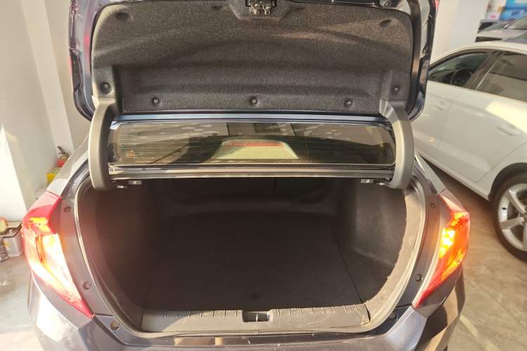 Used Honda Civic 2016 220TURBO Manual Luxury Edition