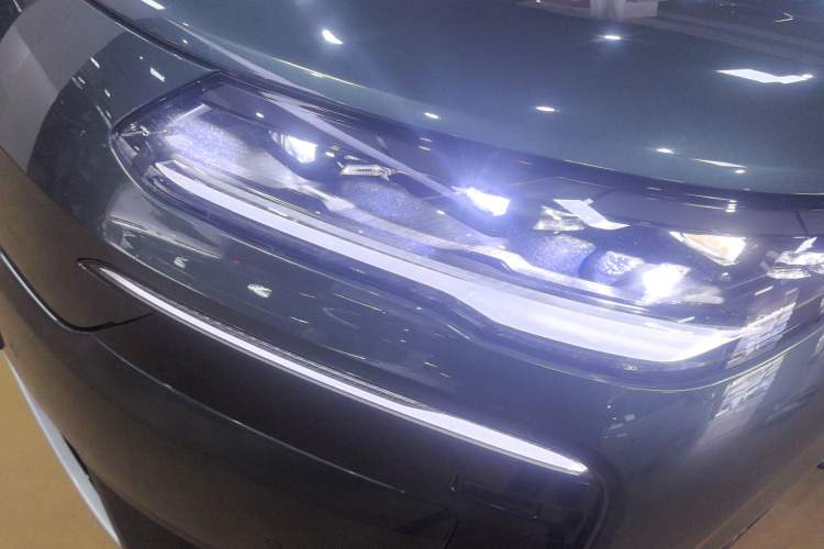 Used Denza N9 2025 Flagship Model
