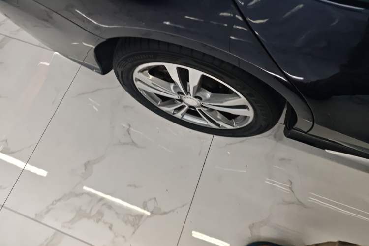 Used Mercedes-Benz C-Class 2017 Facelift C 200 L Sport Edition