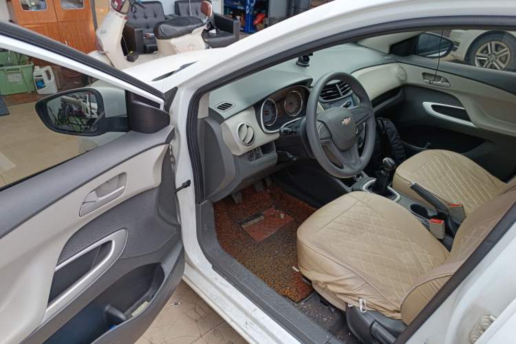 Used Chevrolet Sail 2015 Sail 3 1.5L Manual with Ideal Sunroof Edition
