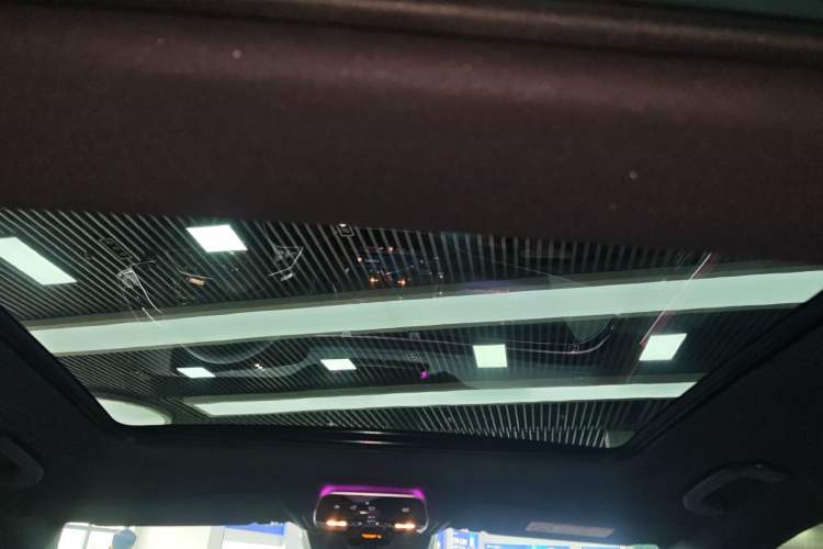 Used Mercedes-Benz E-Class 2024 Facelift E 300 L Luxury Edition
