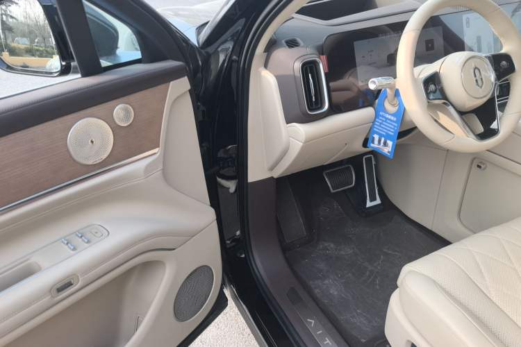 Used Hima AITO M9 2024 Range-Extended Ultra Version 42 kWh 6-Seater Model
